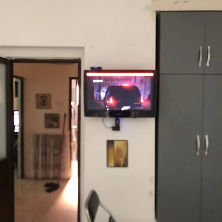 Apartment 2 Bed-room Flat In Center Of